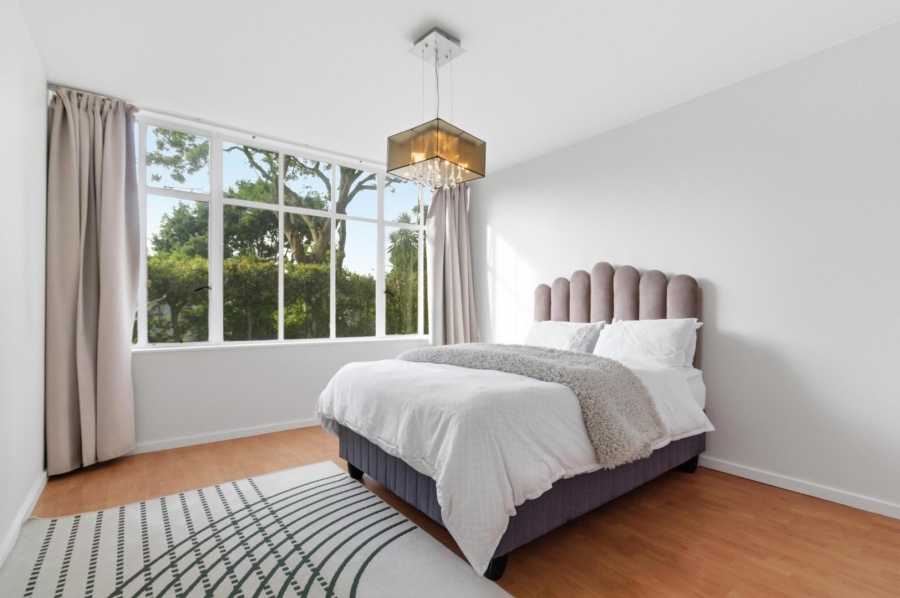 2 Bedroom Property for Sale in Green Point Western Cape